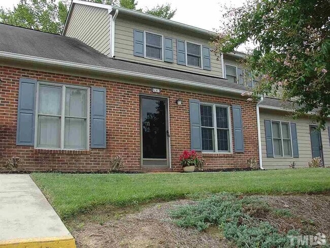 Building Photo - 2636 Hitchcock Dr Rental