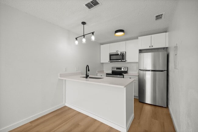 Building Photo - 2955 SE 53rd Ct Rental