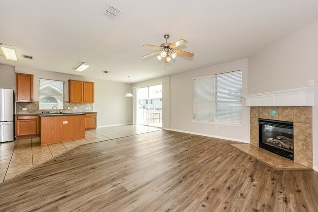 3608 Pendery Ln