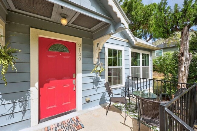 Photo - 2120 Leander St