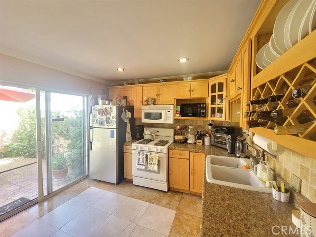 Photo - 6541 Wystone Ave
