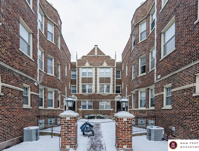 Photo - 1000 - 1010 North Blvd