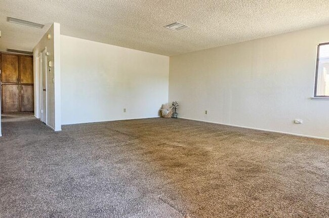 Photo - 924 Kinnett Ave