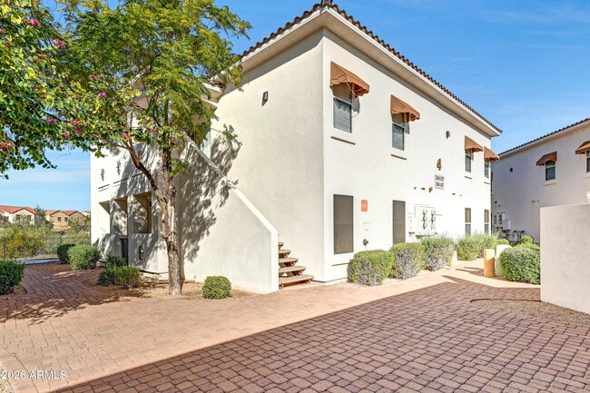 Building Photo - 2950 W Louise Dr
