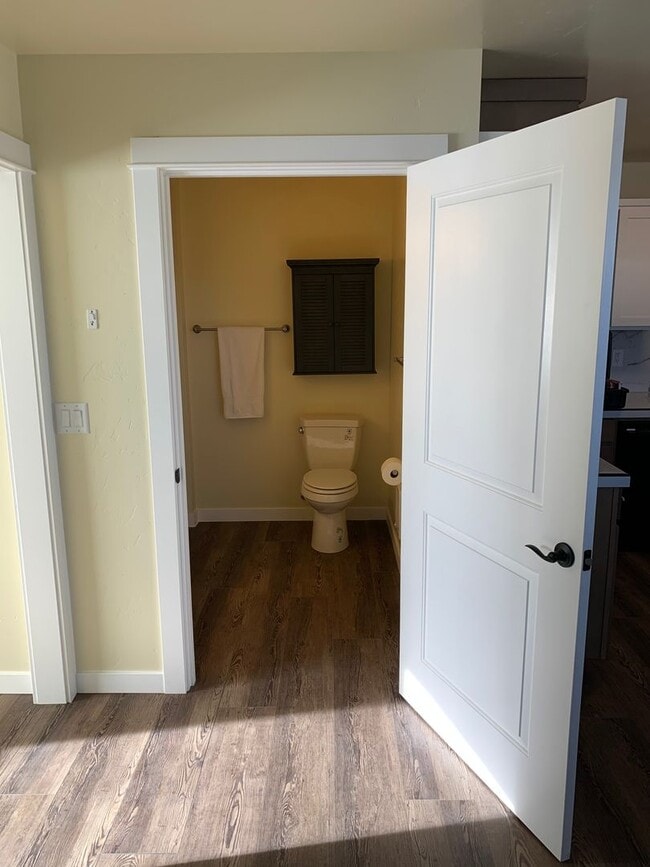 Photo - BEAUTIFUL SISTERS GROUND LEVEL APARTMENT, CLOSE TO DOWNTOWN! Unit A