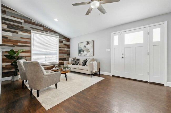 Photo - 5503 Manor Rd