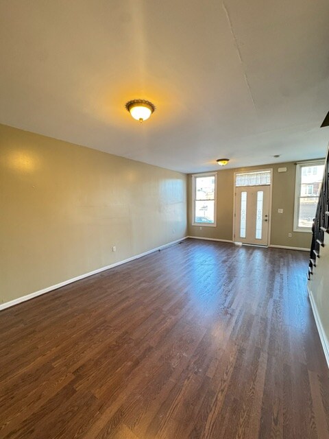 Photo - 15 Wales Ave