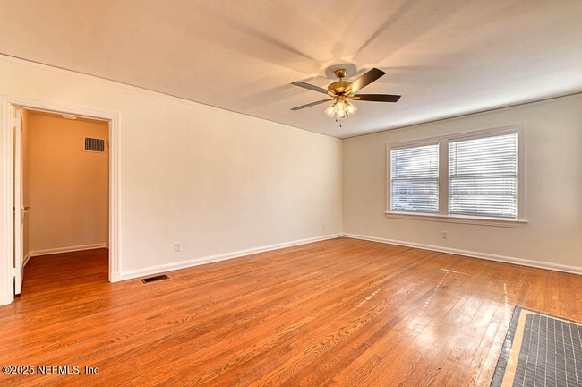 Photo - 1661 Aberdeen St