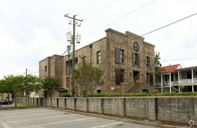 145 Saint Philip St