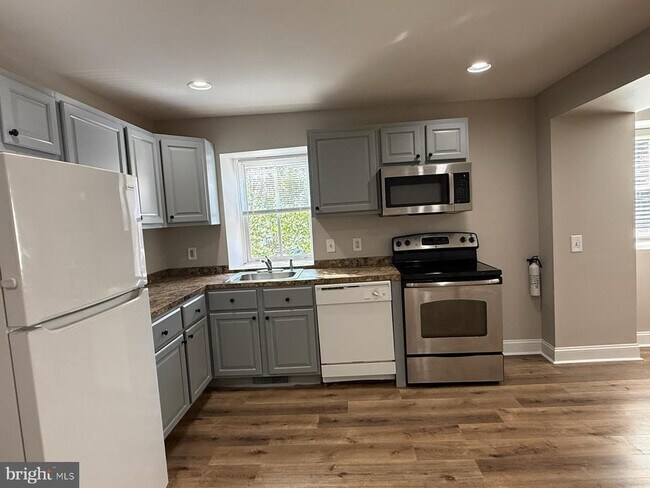 Photo - 4338 Cresson St Unidad 1ST FL