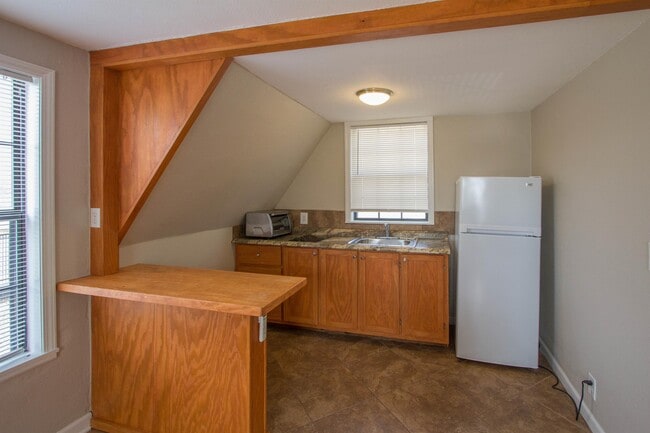 Photo - 1 E 26th St