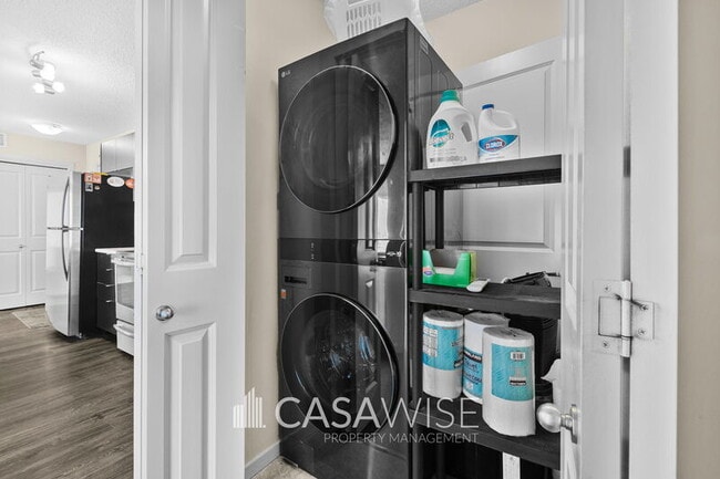 Photo - 340-340 Windermere Rd NW