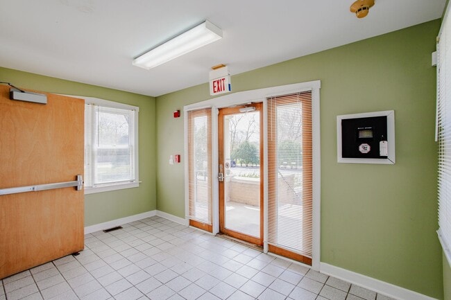 Photo - 1305 Oswego Rd