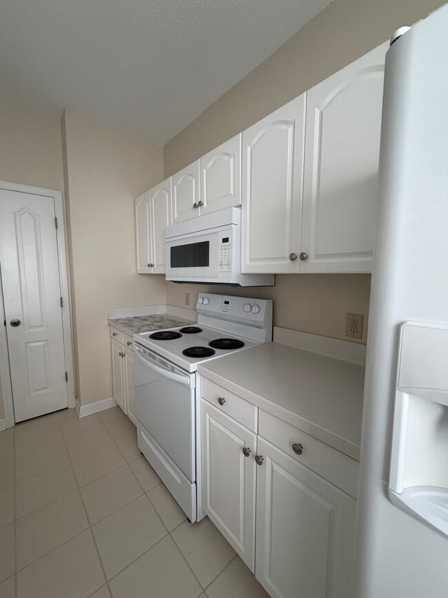 Photo - 200 Willow Green Dr