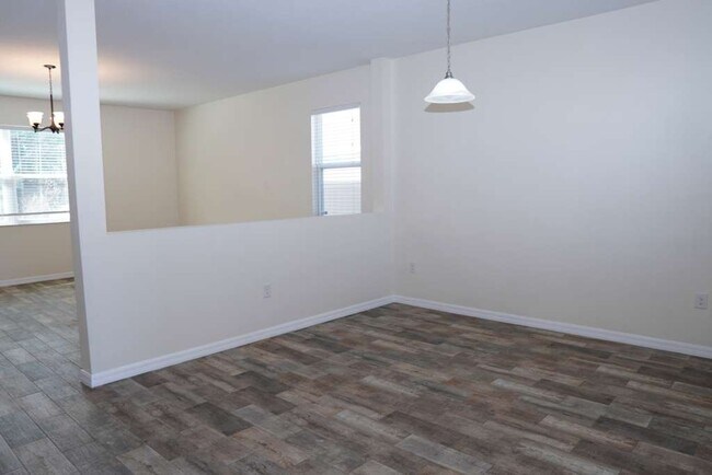 Photo - 2330 Avellino Ave