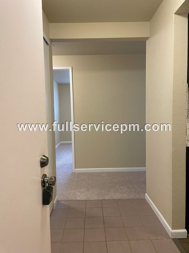 Photo - Great Find!!Spacious, condo w/ master Unit A302