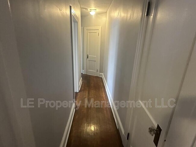 Photo - 225 W Main St Unidad 4