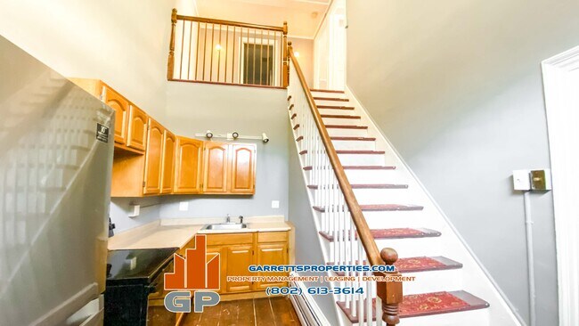 Photo - 102 S Main St Unit 4