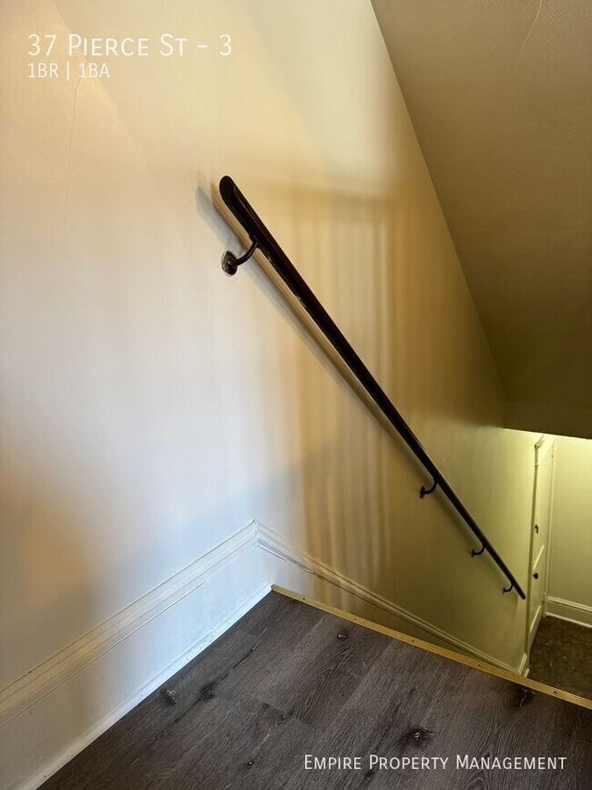 Photo - 37 Pierce St Unit 3