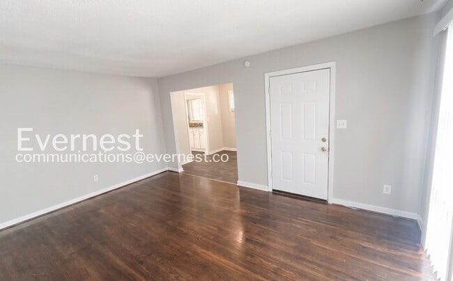 Photo - 224 13th Ave NE