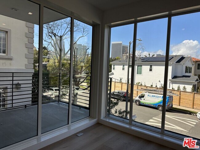 Photo - 9842 Vidor Dr Unit 201