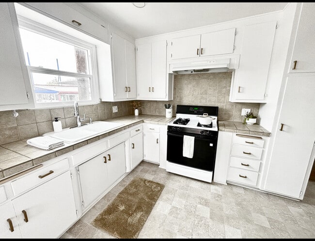 Photo - 4014 Perlita Ave