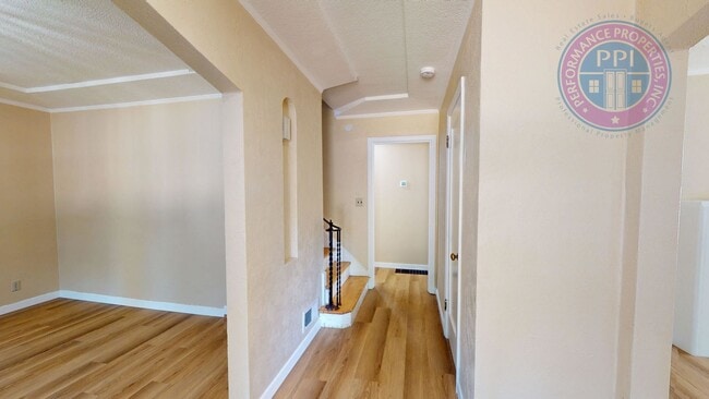 Photo - 4771 N Willamette Blvd