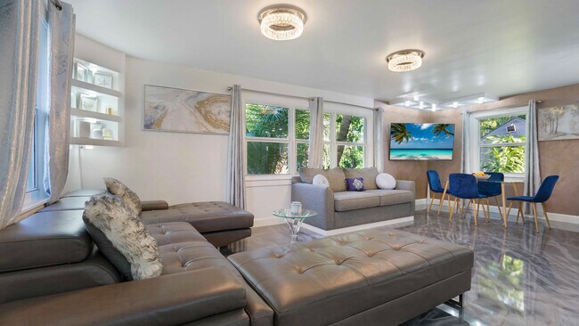 2249 Lazy Ln