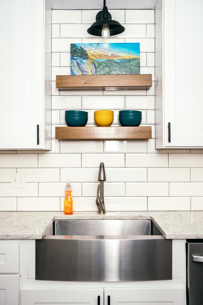 Photo - 1605 SE P St