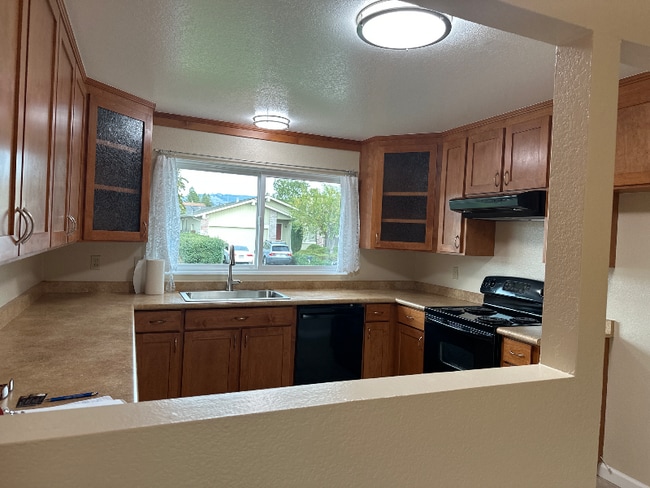 Photo - 4533 Hillview Ct