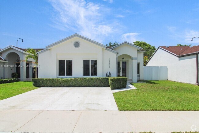 Building Photo - 14218 SW 103rd Terrace Rental