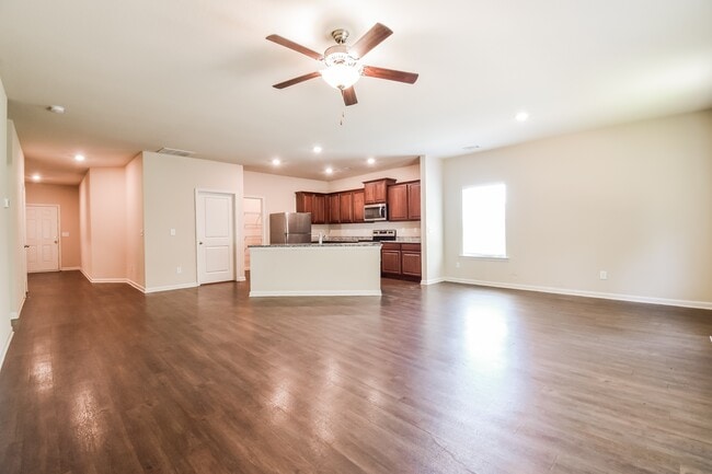 Photo - 133 Innis Brk Cir