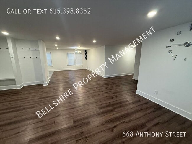 Photo - 668 Anthony St