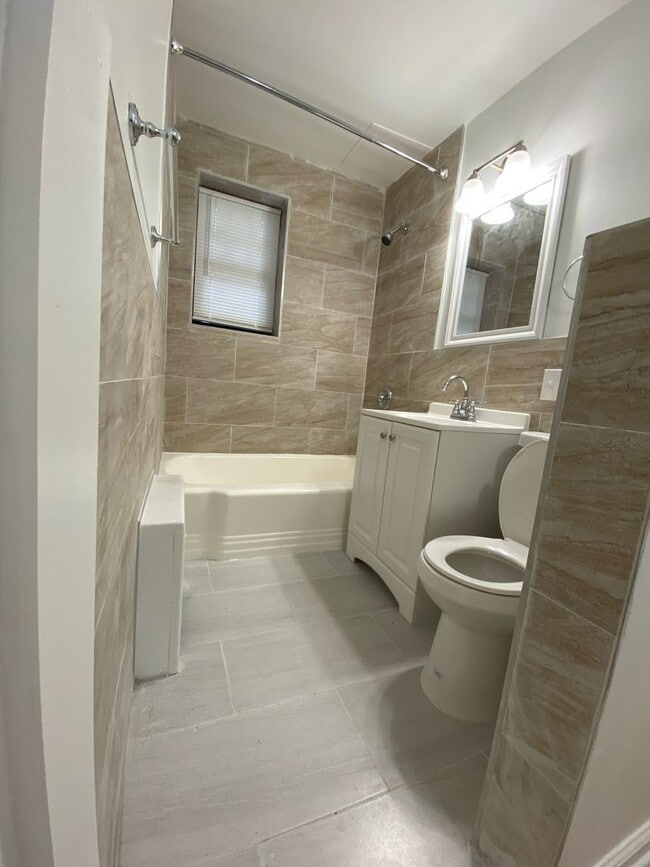 Photo - 75 N Walnut St