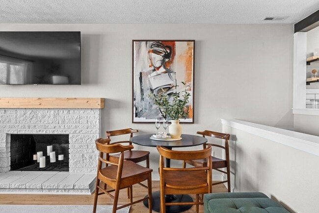 Photo - Trendy 2B/1B Unit C I Near Gonzaga/WSU/EWU & 5 Hospitals I Pet Friendly