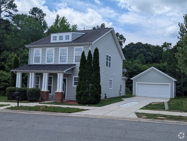 Building Photo - 4BR Main Floor Master, Huntersville Rental