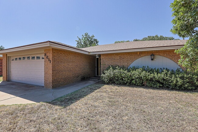 Photo - Spacious 3/2/2 near McCullough Park