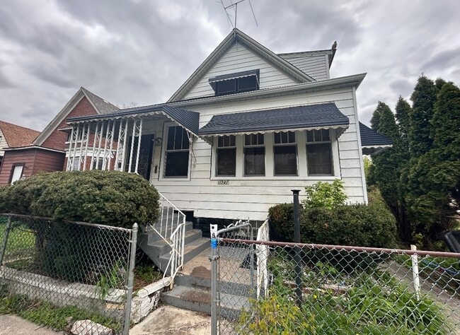 Building Photo - 11527 S La Salle St Rental