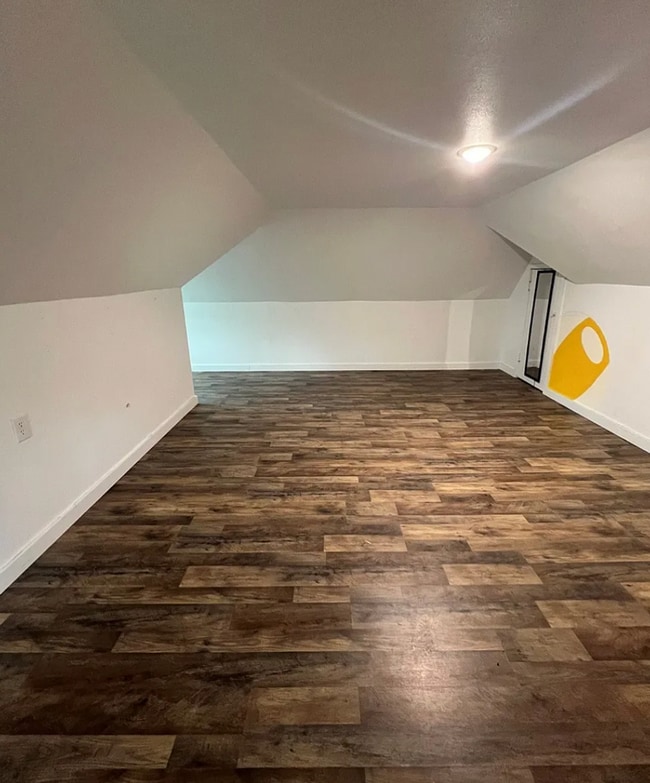 Building Photo - Nice 3 bedroom Home!