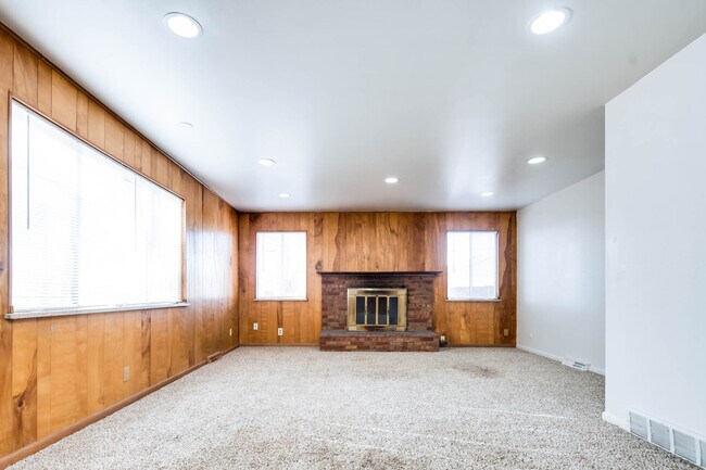 Photo - 2445 S York St Unit 1