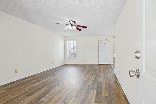 Photo - 3269 Tabby Dr