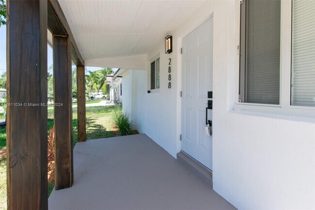 Photo - 2888 SW 17th St