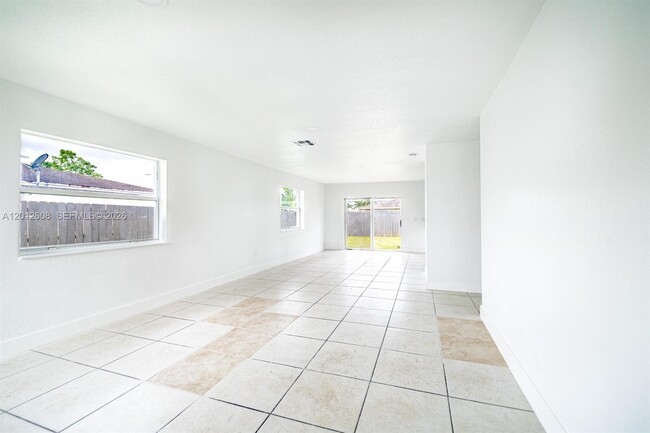 Photo - 705 NW 13th Terrace