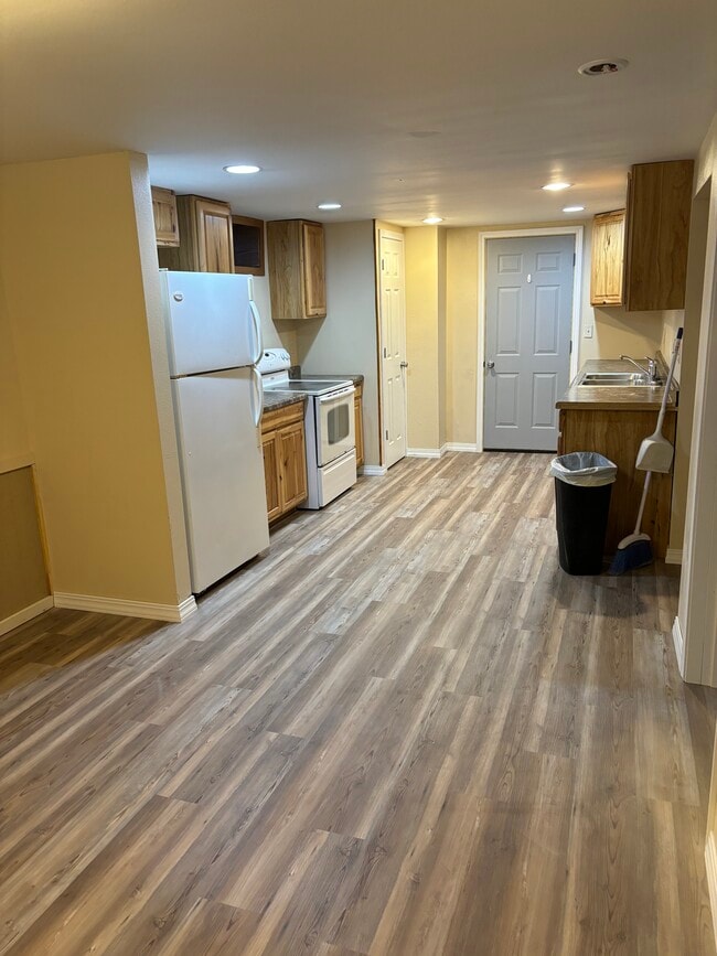 Photo - 20427 W Clark Ave Apt 11 Unit Apt 11