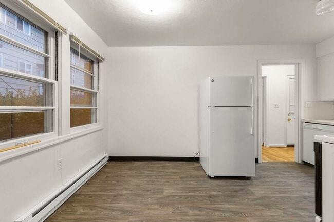 Photo - 6614 E Burnside St