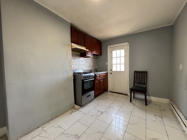 Photo - 516 E Jersey St