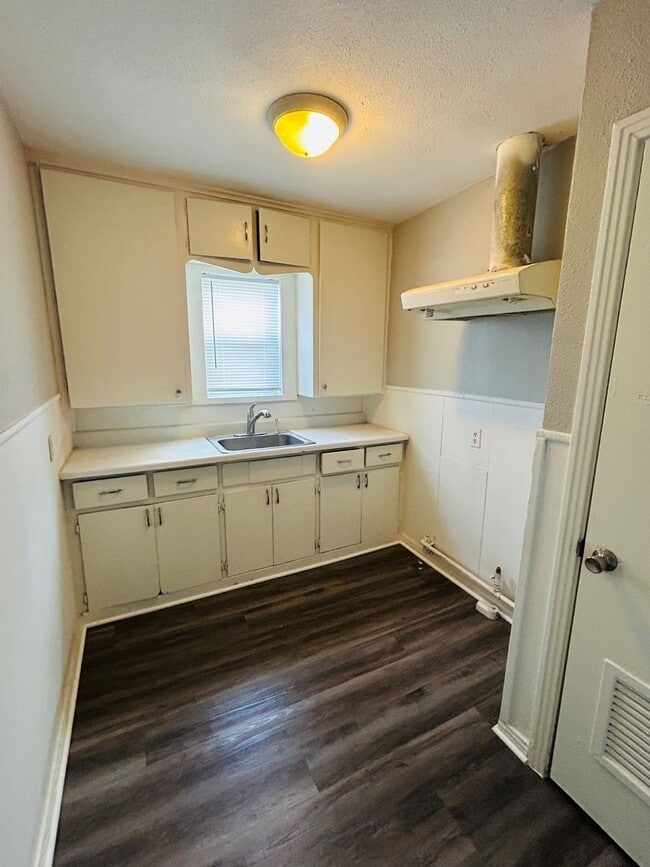 Photo - 4623 Memorial Dr