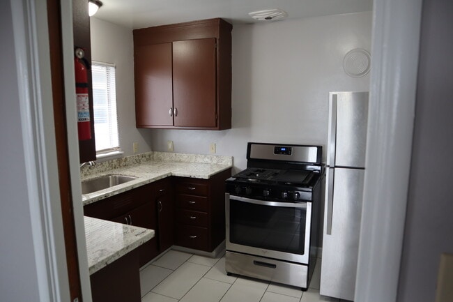6518 Outlook Ave Unidad 4