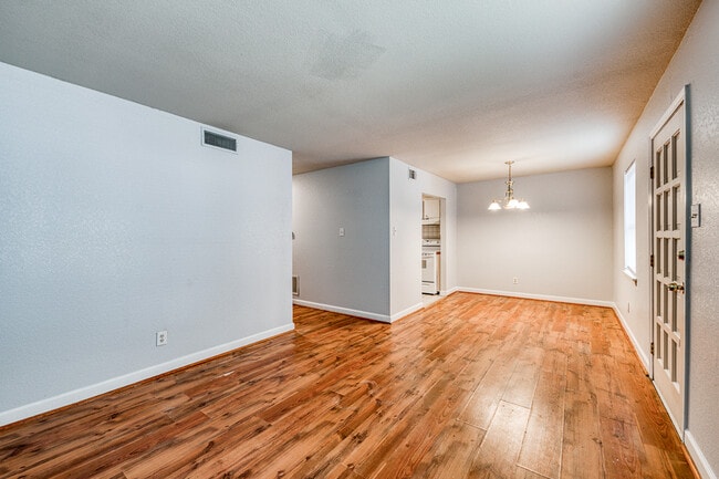 Photo - 601 Mimi Ln Unit 4