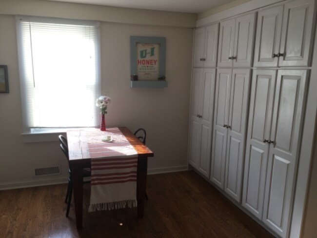 Photo - 168 River Rd